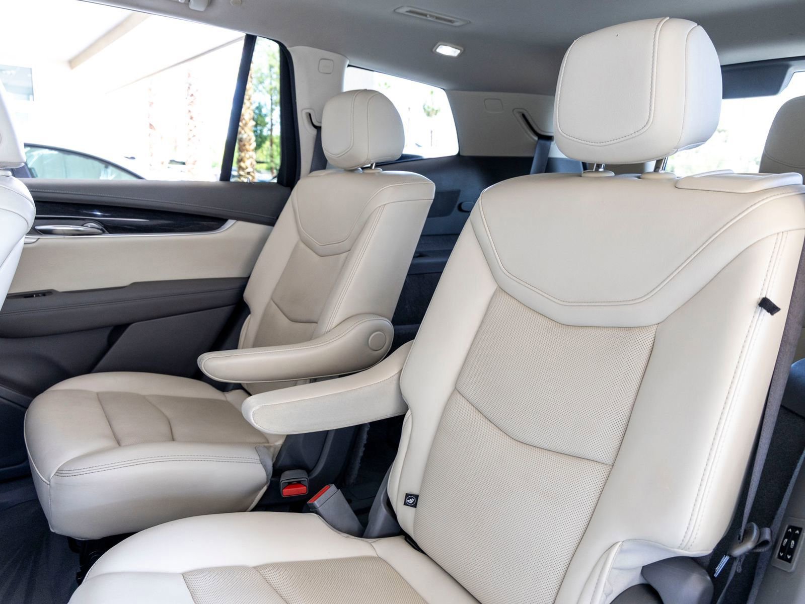 Used 2021 Cadillac XT6 Premium Luxury FWD image 21