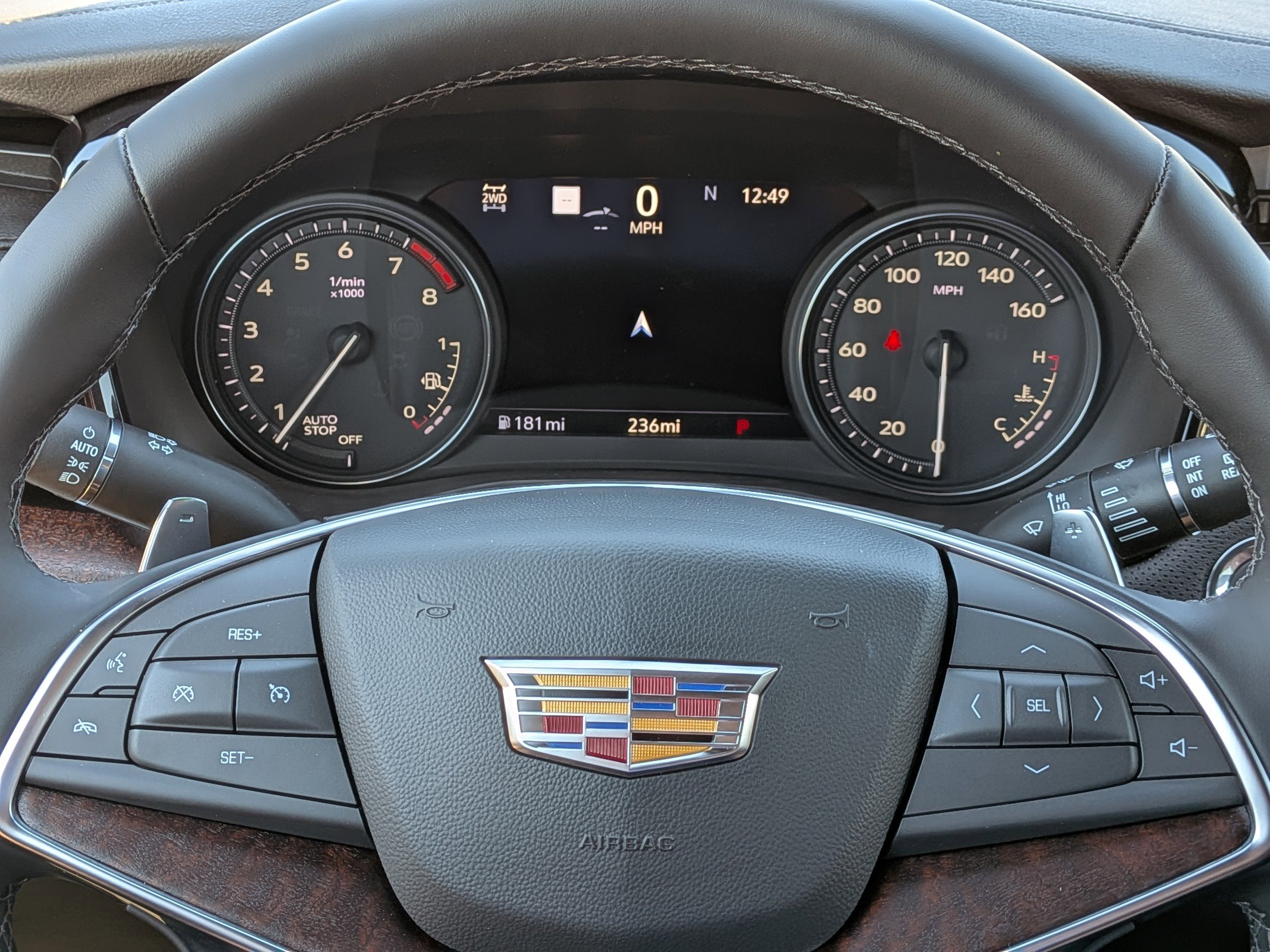 New 2025 Cadillac XT5 Sportv w/ LPO, Blue Accent Package AWD/4WD image 16