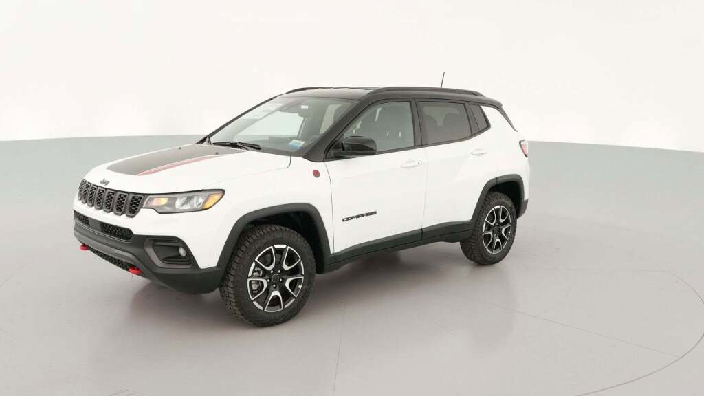 New 2026 Jeep Compass Trailhawk image 1