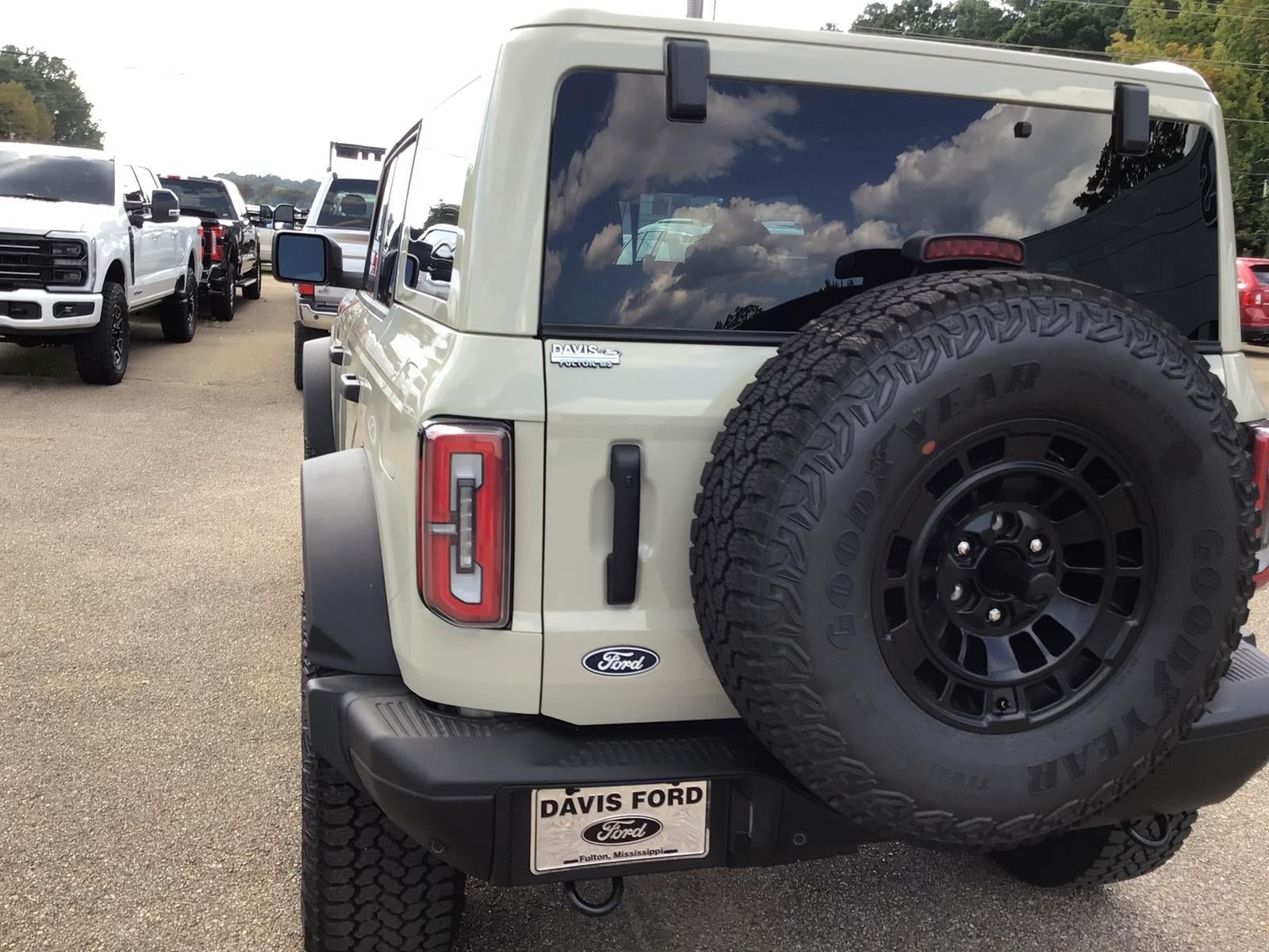 New 2026 Ford Bronco Badlands AWD/4WD image 12