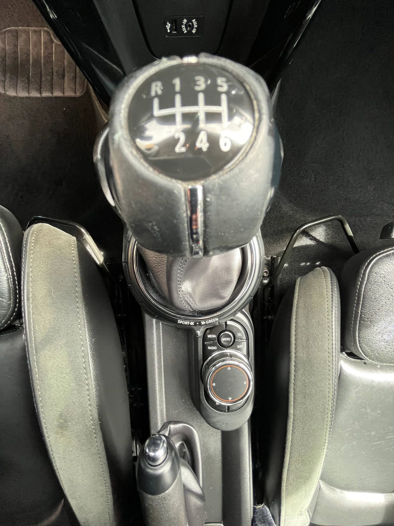 Used 2015 MINI Cooper S w/ Mini Wired Pack image 19