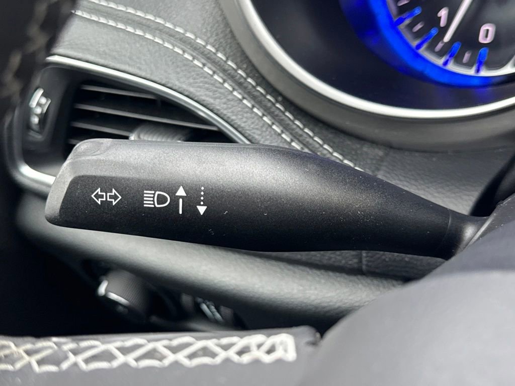 Used 2024 Chrysler Pacifica Limited w/ S Appearance Package image 38