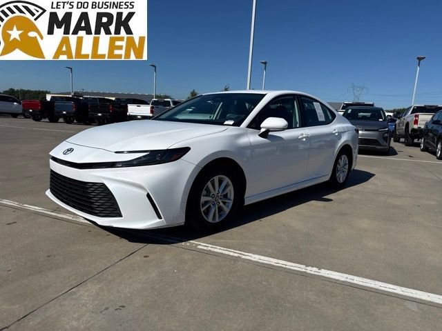Used 2025 Toyota Camry LE FWD image 2