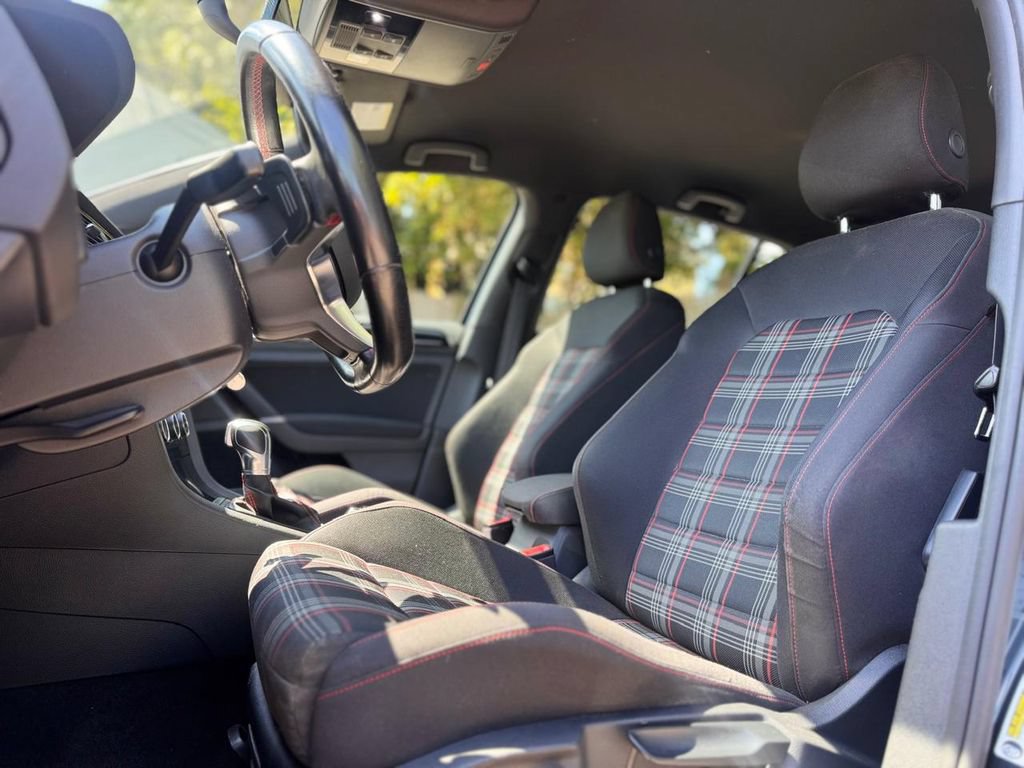 Used 2017 Volkswagen GTI S FWD image 18