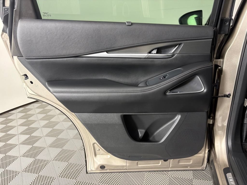 Used 2025 INFINITI QX60 Luxe FWD image 44