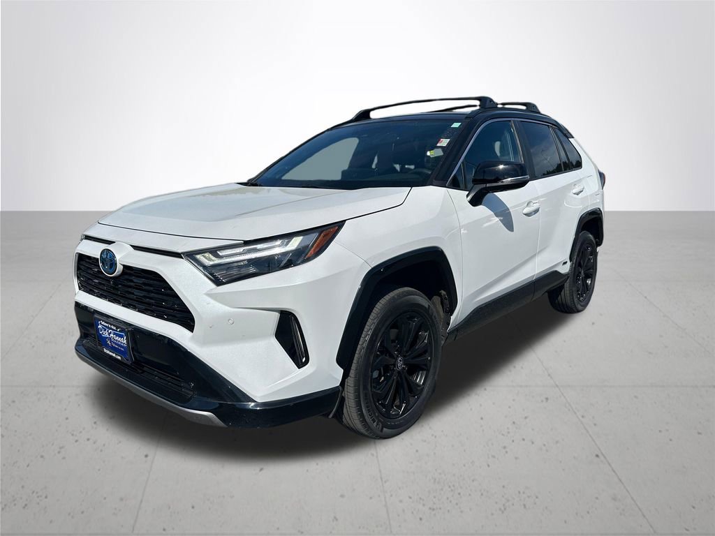 Used 2023 Toyota RAV4 XSE AWD/4WD image 2