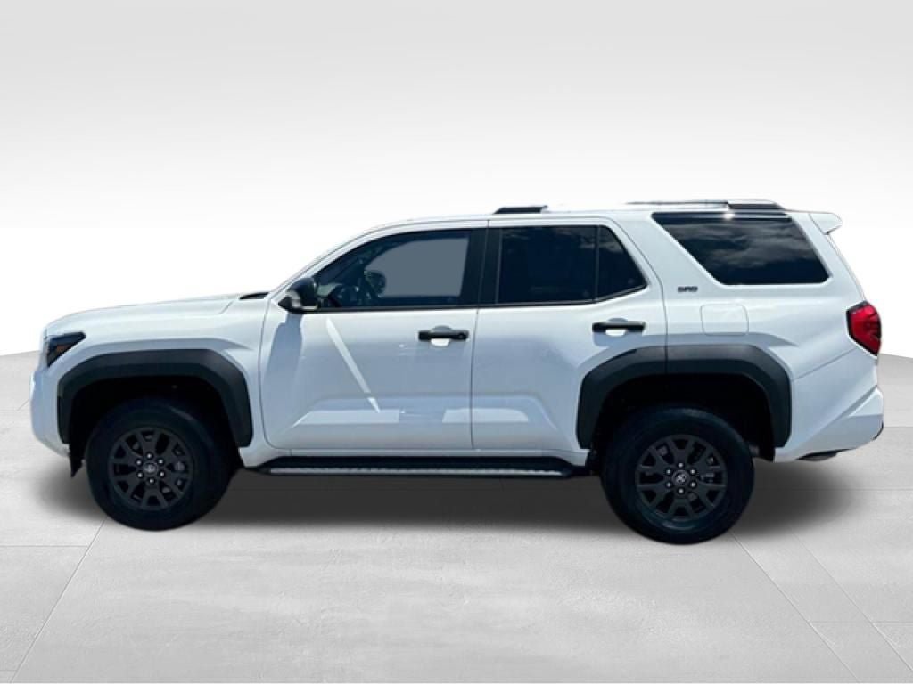 Used 2025 Toyota 4Runner SR5 AWD/4WD image 2