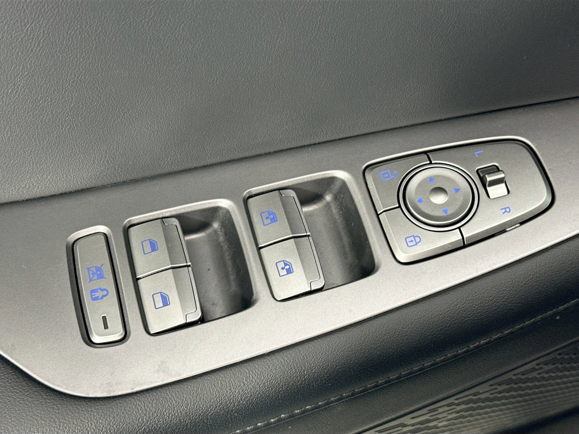 Used 2023 Hyundai Palisade Limited image 18