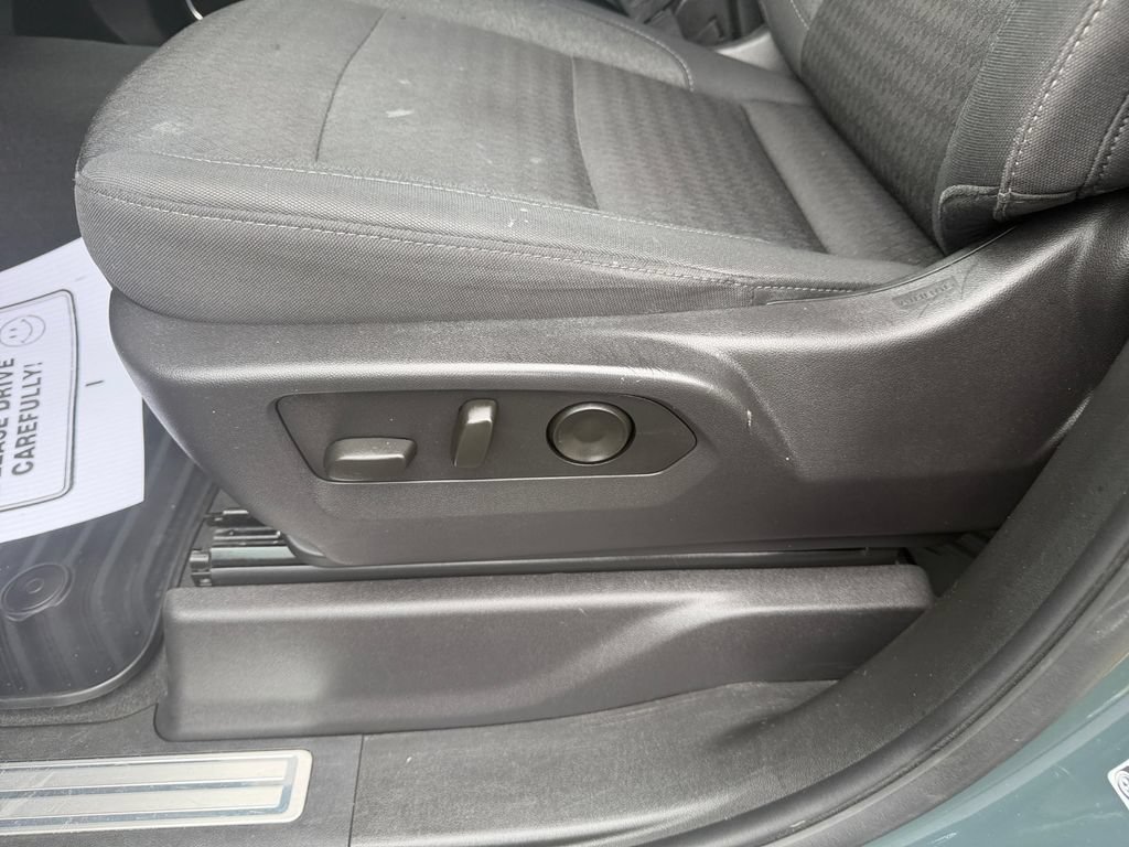 Certified 2025 Chevrolet Silverado 1500 LT AWD/4WD image 13