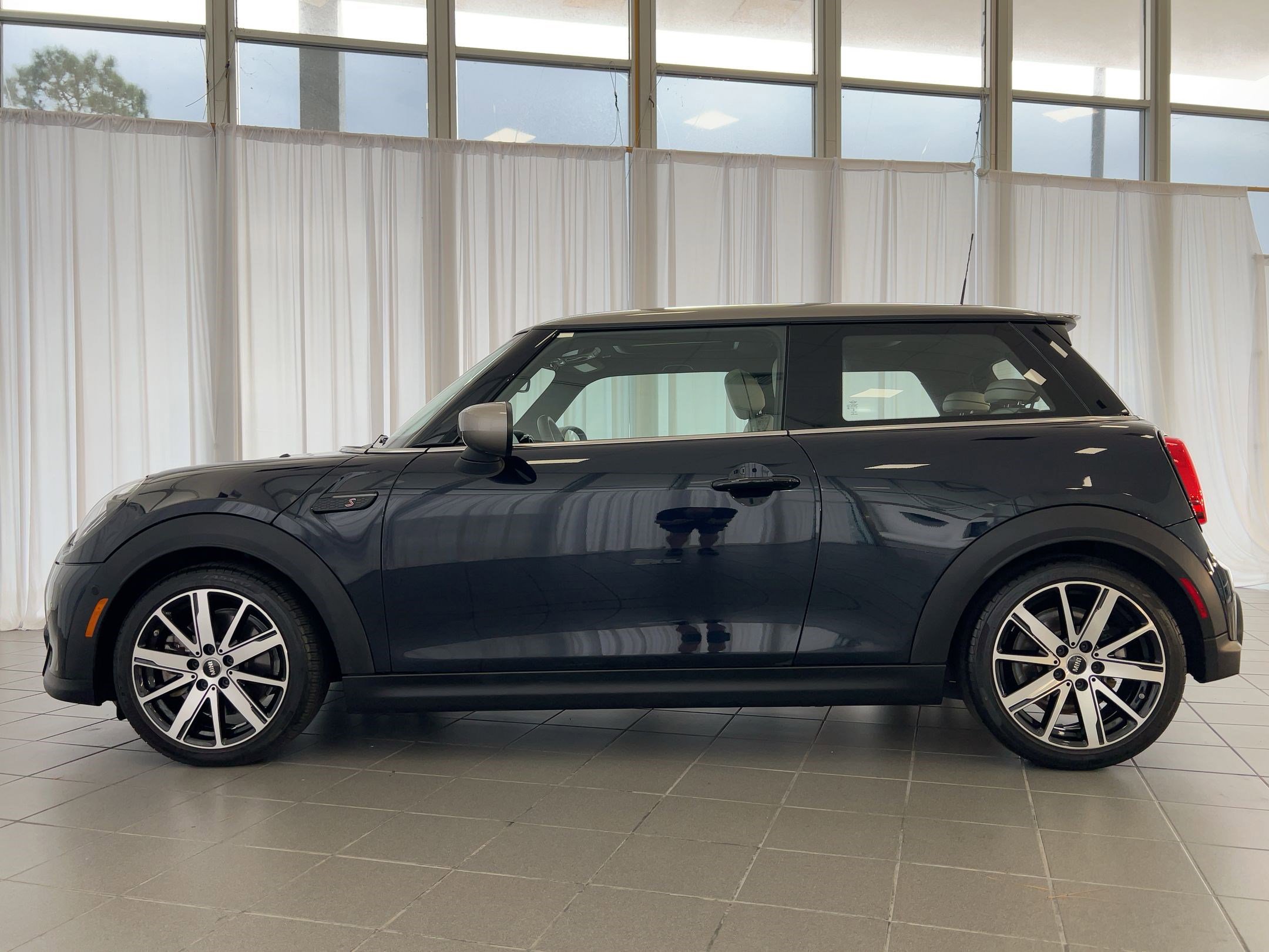 Used 2023 MINI Cooper S image 2