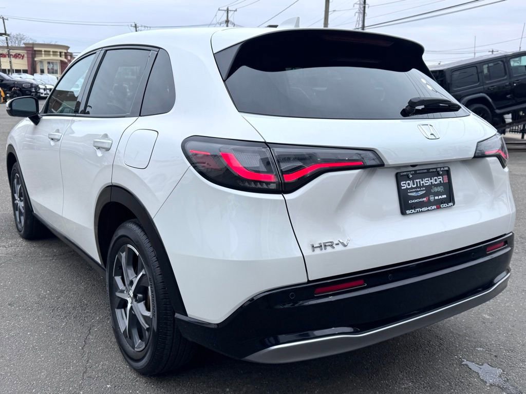 Used 2025 Honda HR-V EX-L image 5