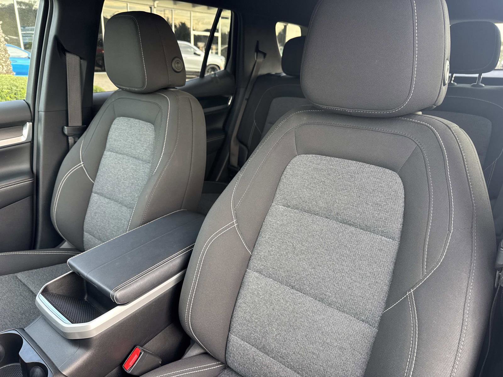 Used 2025 GMC Terrain Elevation image 20