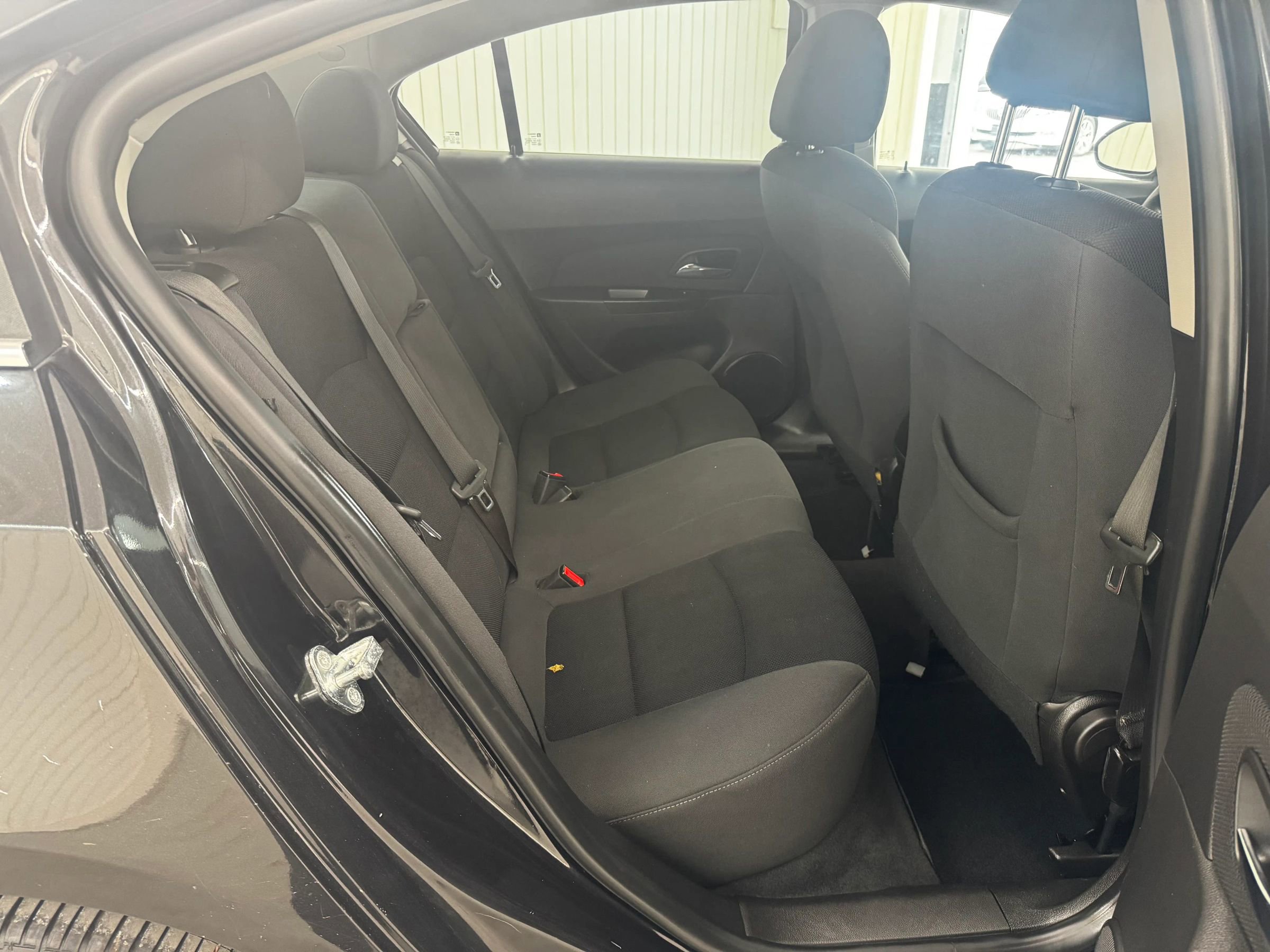 Used 2016 Chevrolet Cruze LT w/ Technology Package image 12