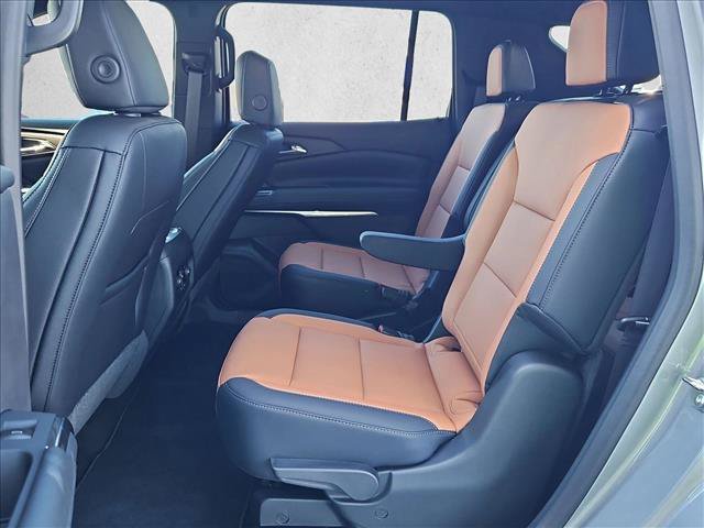 New 2027 Chevrolet Traverse Z71 w/ Driver Confidence Package AWD/4WD image 19
