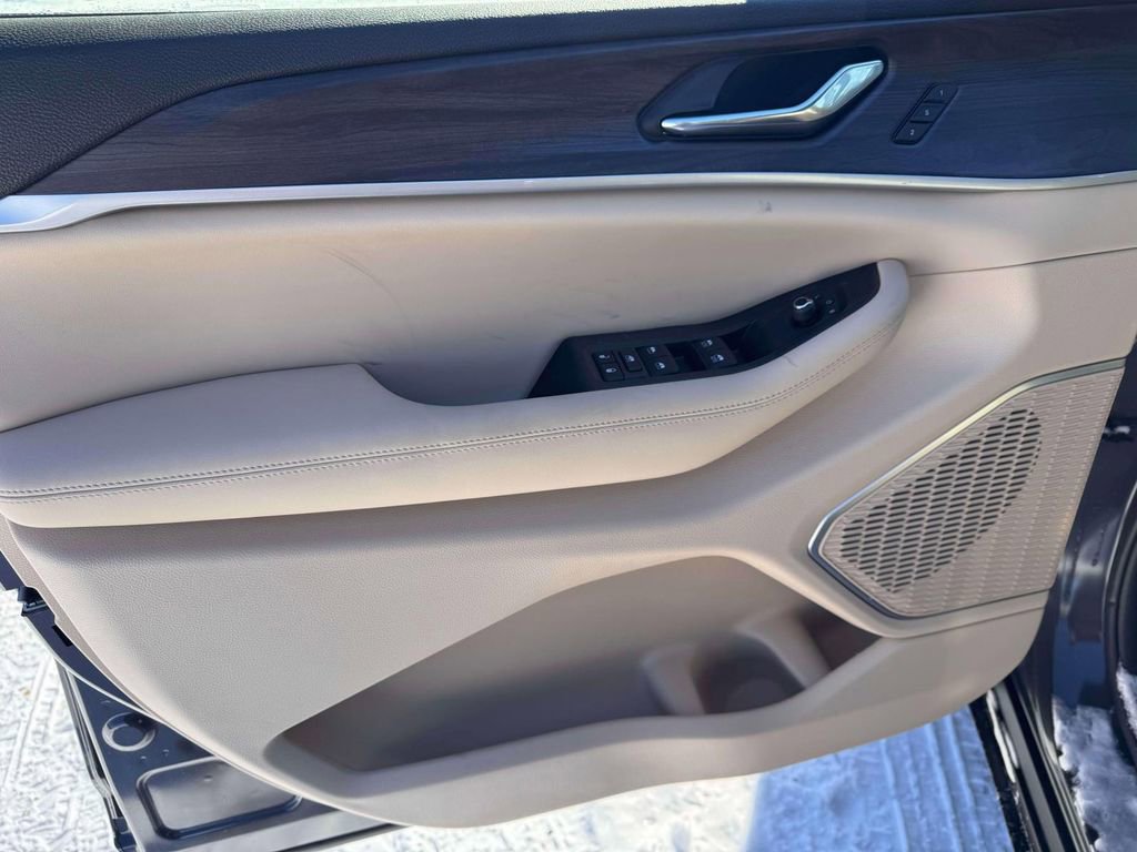 New 2026 Jeep Grand Cherokee Limited image 11