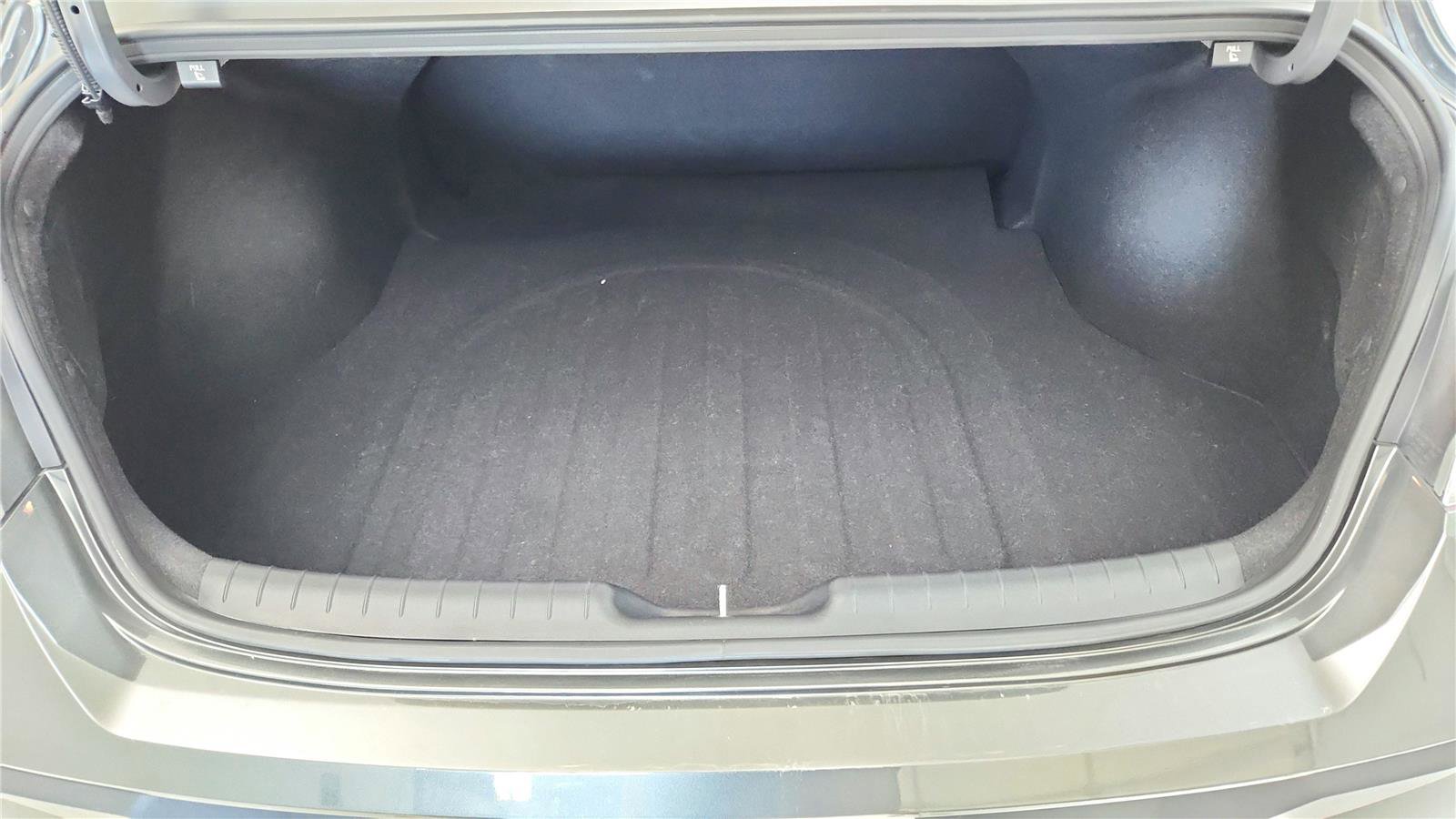 Used 2024 Hyundai Elantra SEL FWD image 34