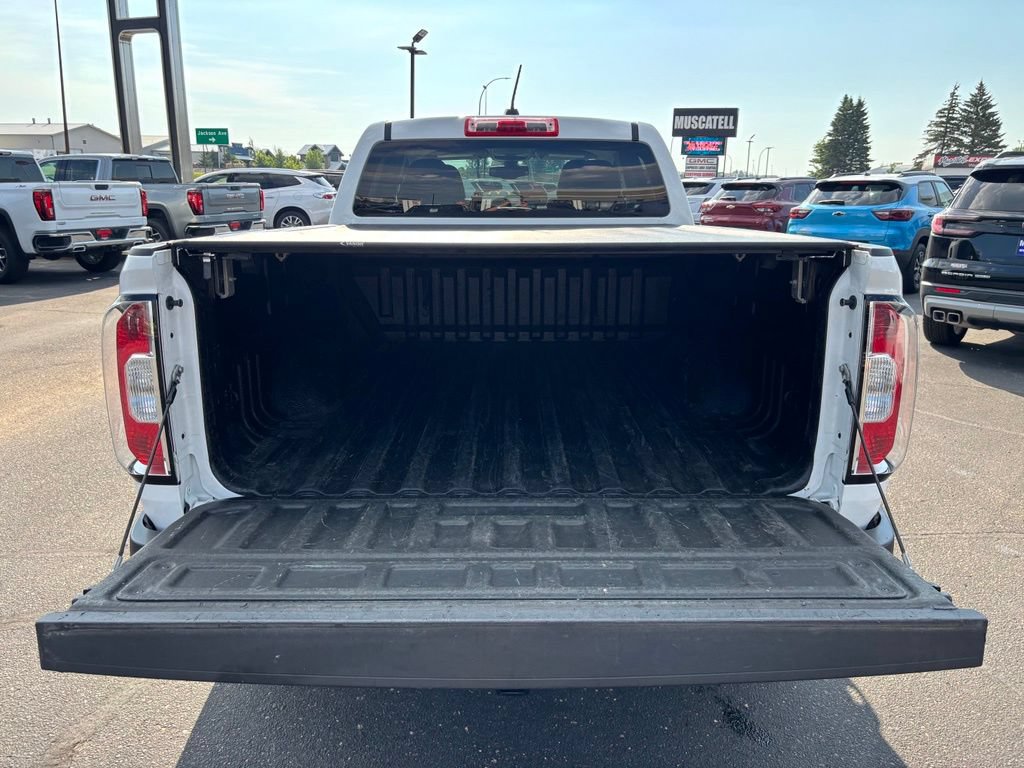 Used 2015 GMC Canyon SLT AWD/4WD image 29