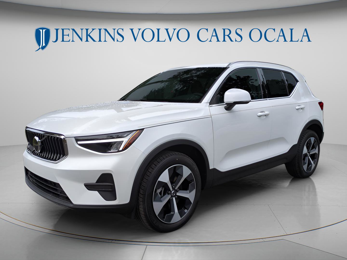 New 2025 Volvo XC40 B5 Core w/ Protection Package Premier image 8