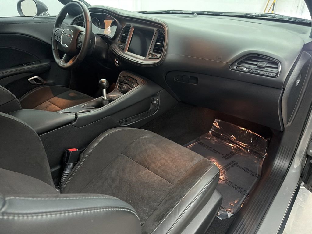 Used 2023 Dodge Challenger R/T w/ Plus Package image 21