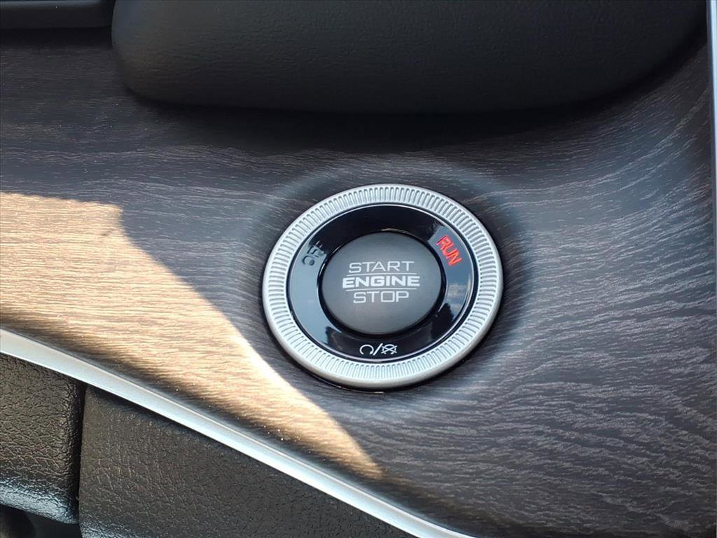 New 2025 Jeep Grand Cherokee Limited w/ Trailer Tow Package image 20