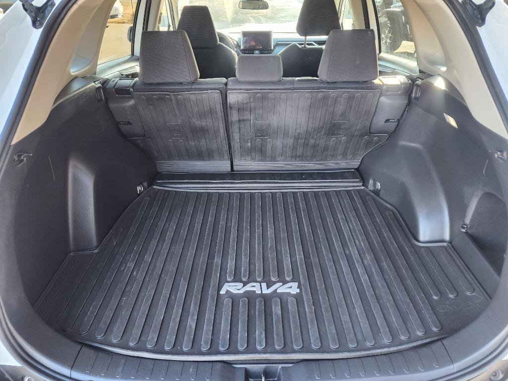 Used 2024 Toyota RAV4 LE image 5