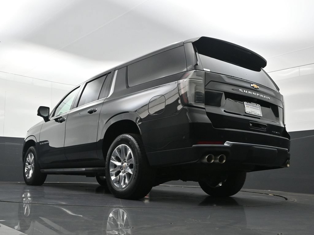 Used 2026 Chevrolet Suburban Premier AWD/4WD image 31