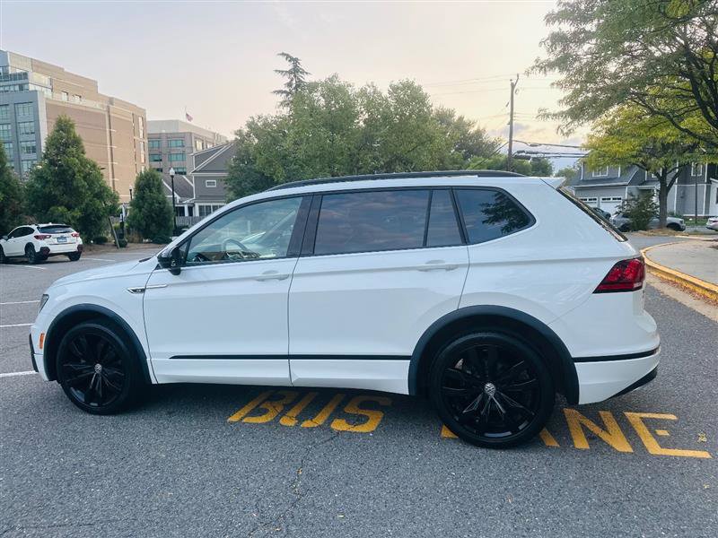 Used 2021 Volkswagen Tiguan SE R-Line image 12