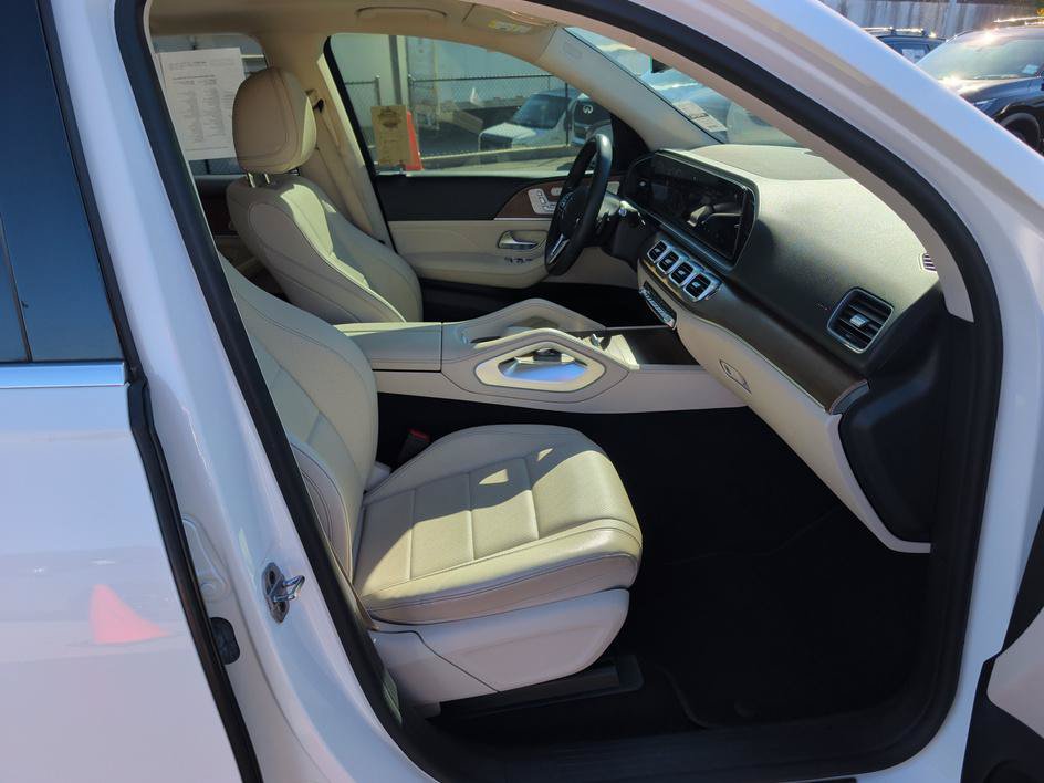Used 2021 Mercedes-Benz GLE 350 4MATIC w/ Premium Package image 12