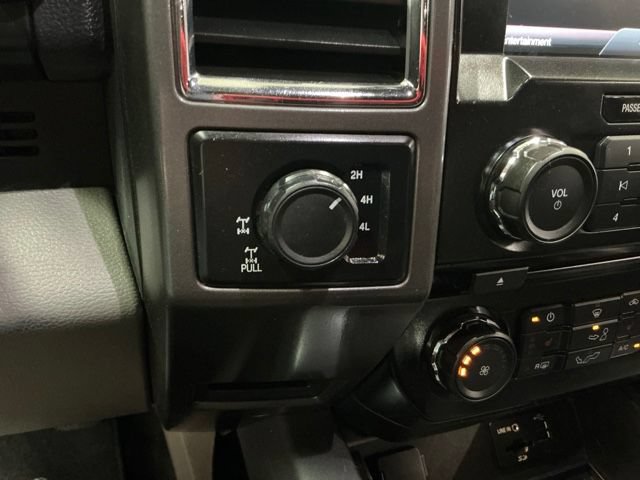 Used 2015 Ford F150 XLT w/ Equipment Group 302A Luxury AWD/4WD image 23