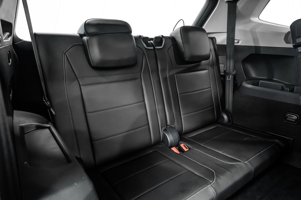 Used 2018 Volkswagen Tiguan SEL image 33