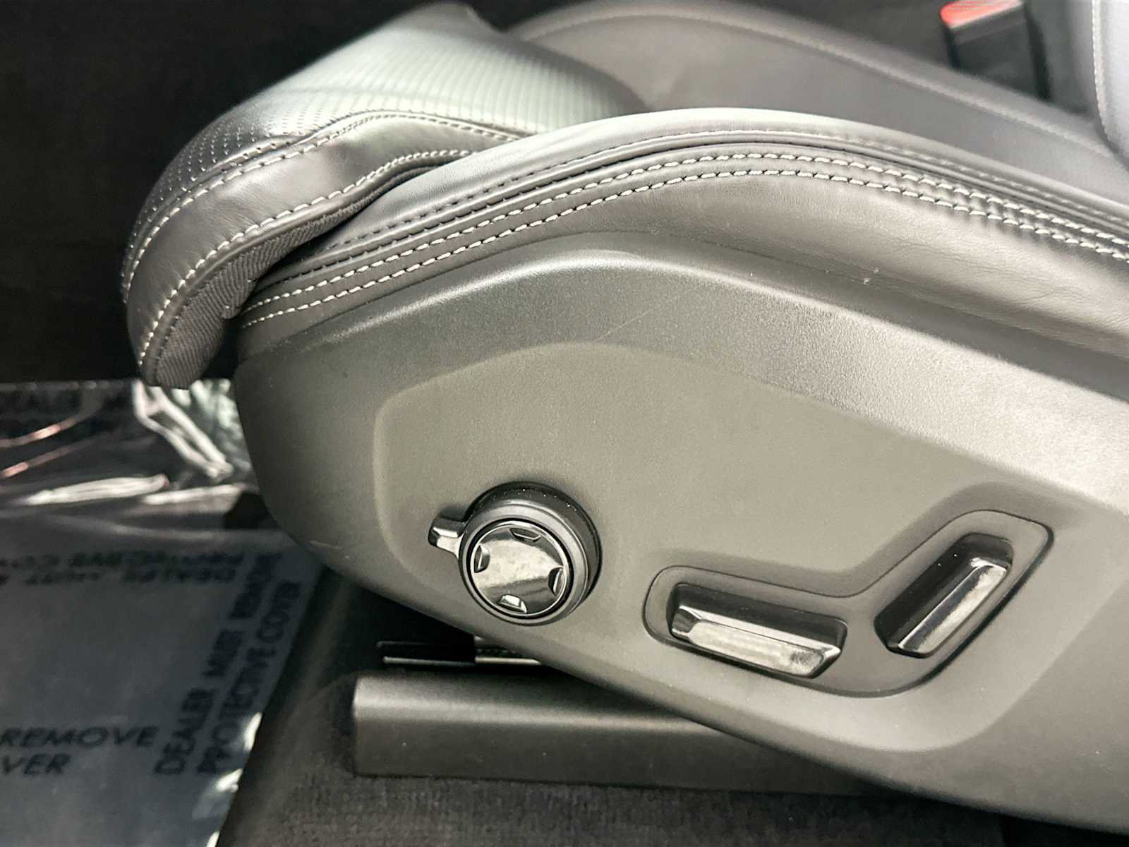 Used 2022 Volvo XC60 B6 Inscription w/ Advanced Package image 18