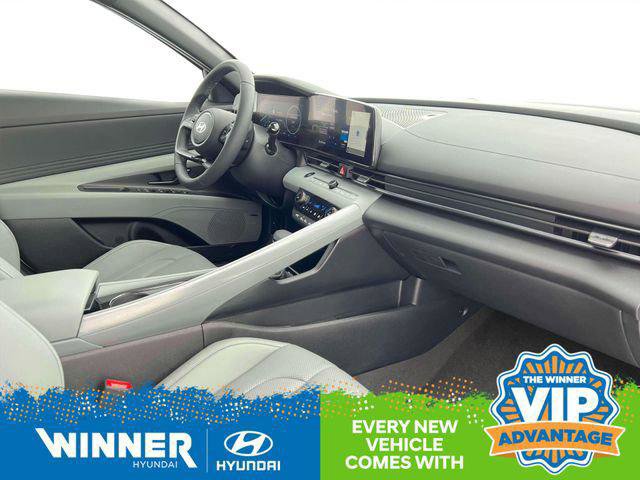 New 2025 Hyundai Elantra Limited image 16