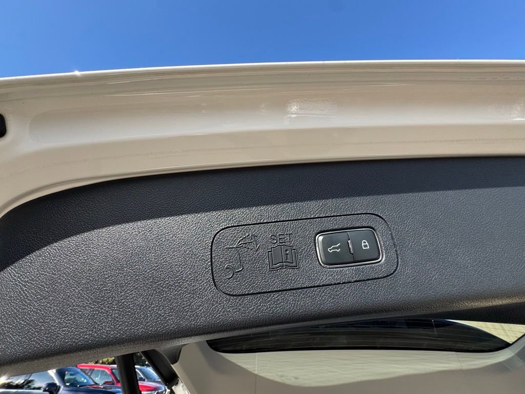 Used 2025 Lincoln Aviator Reserve w/ Equipment Group 201A AWD/4WD image 38