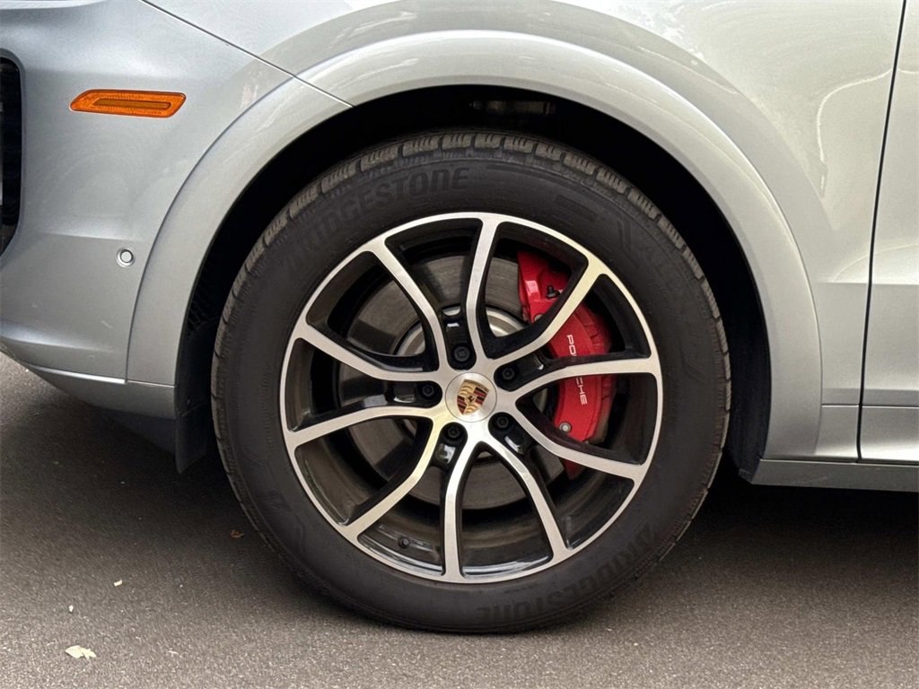 Used 2025 Porsche Cayenne S image 23