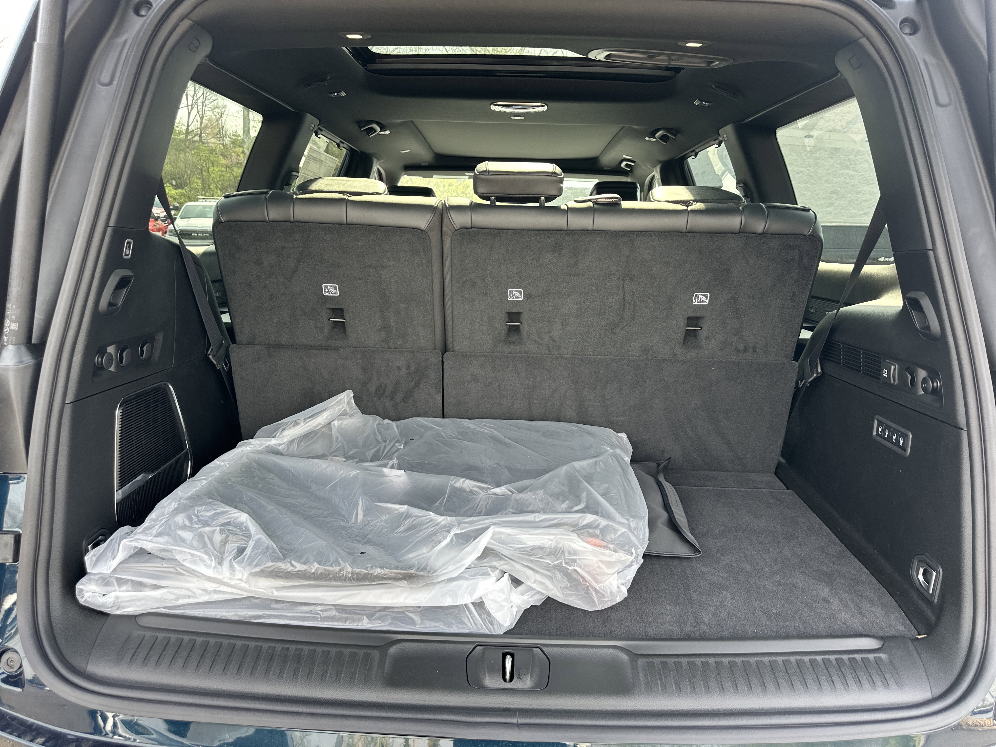 New 2026 Jeep Grand Wagoneer Limited AWD/4WD image 14