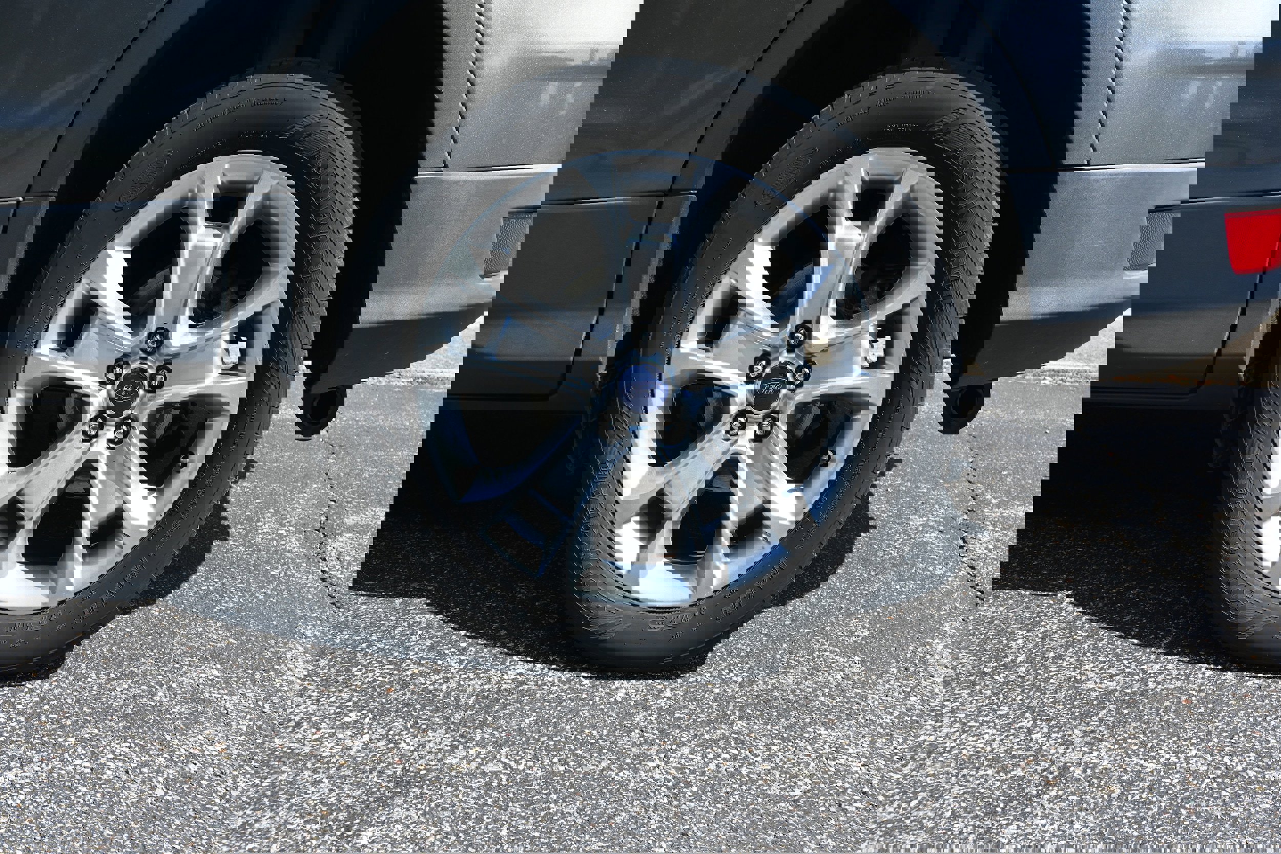 Used 2013 Ford Escape SEL FWD image 3