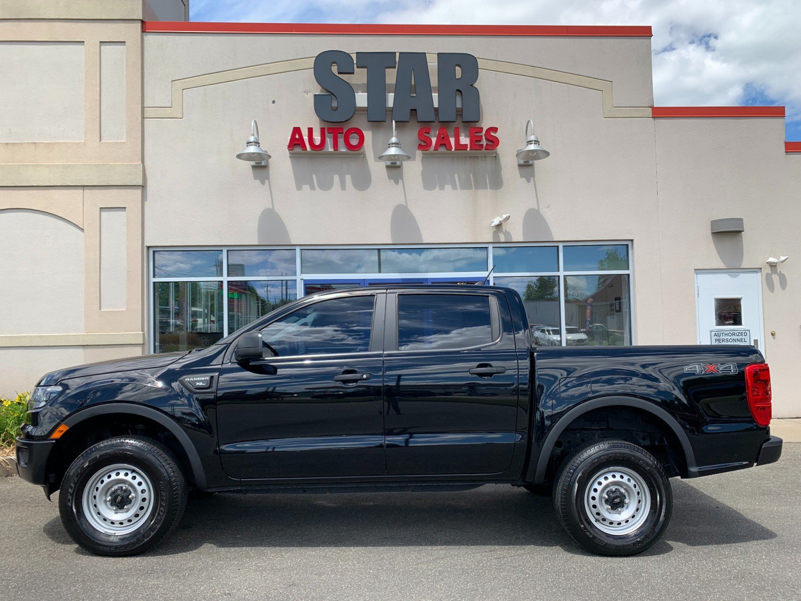 Used 2022 Ford Ranger XL w/ Equipment Group 101A High AWD/4WD image 4