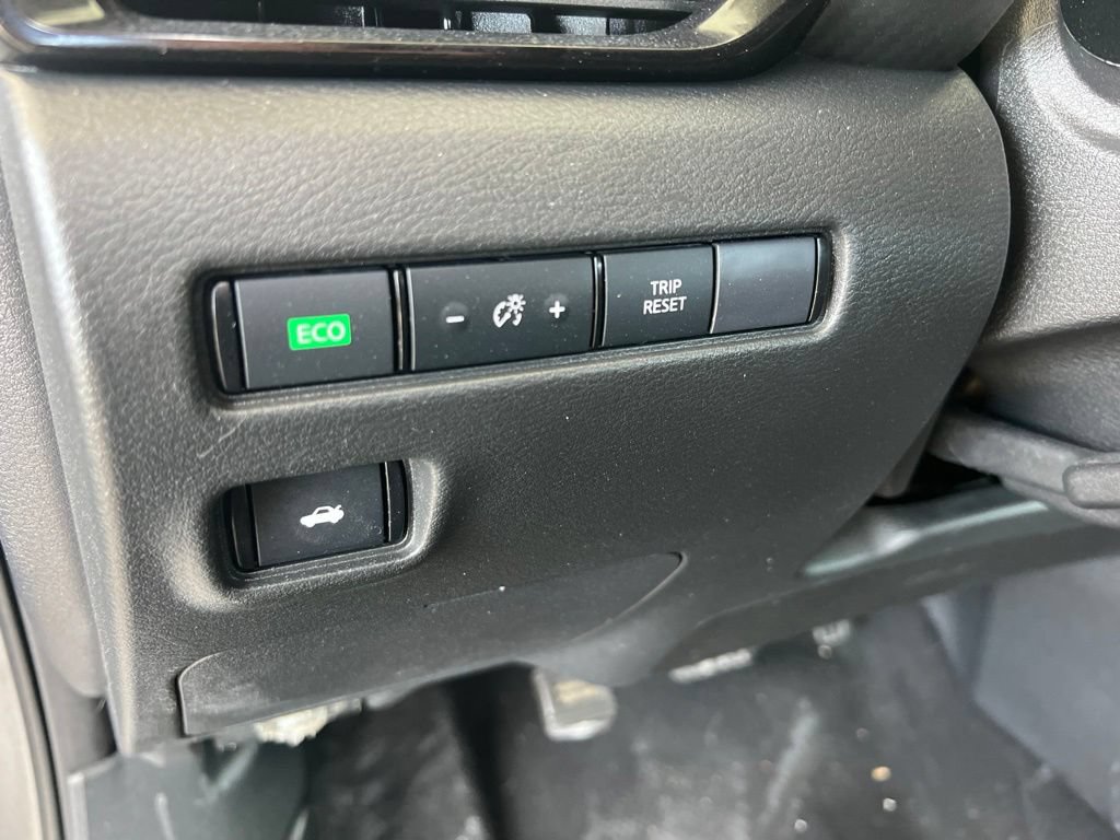 Used 2020 Nissan Sentra SR FWD image 41