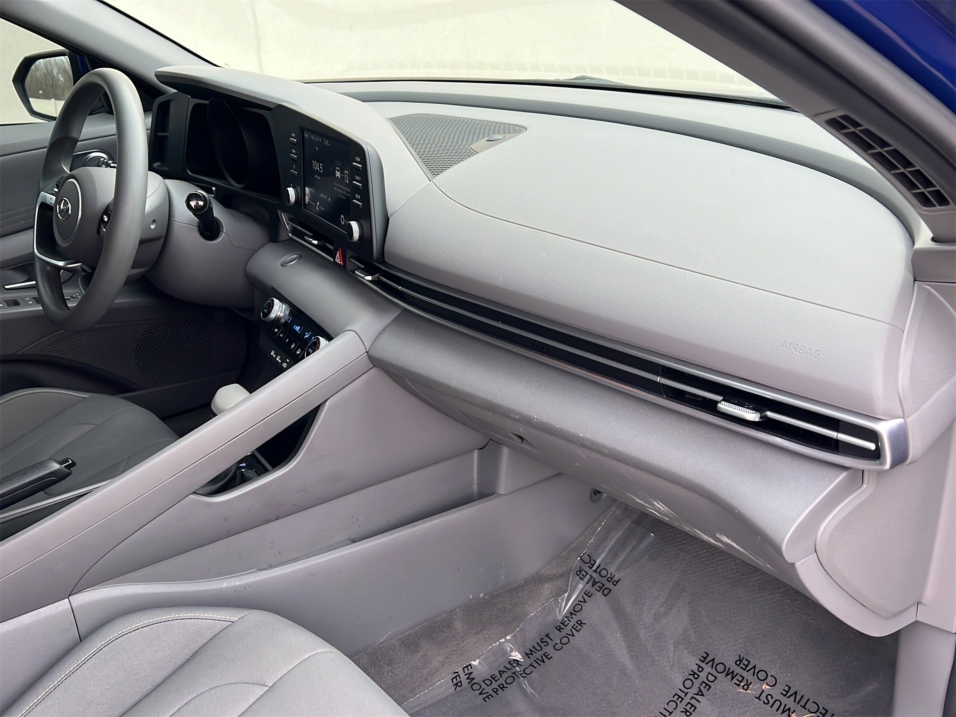 Used 2023 Hyundai Elantra SEL image 29