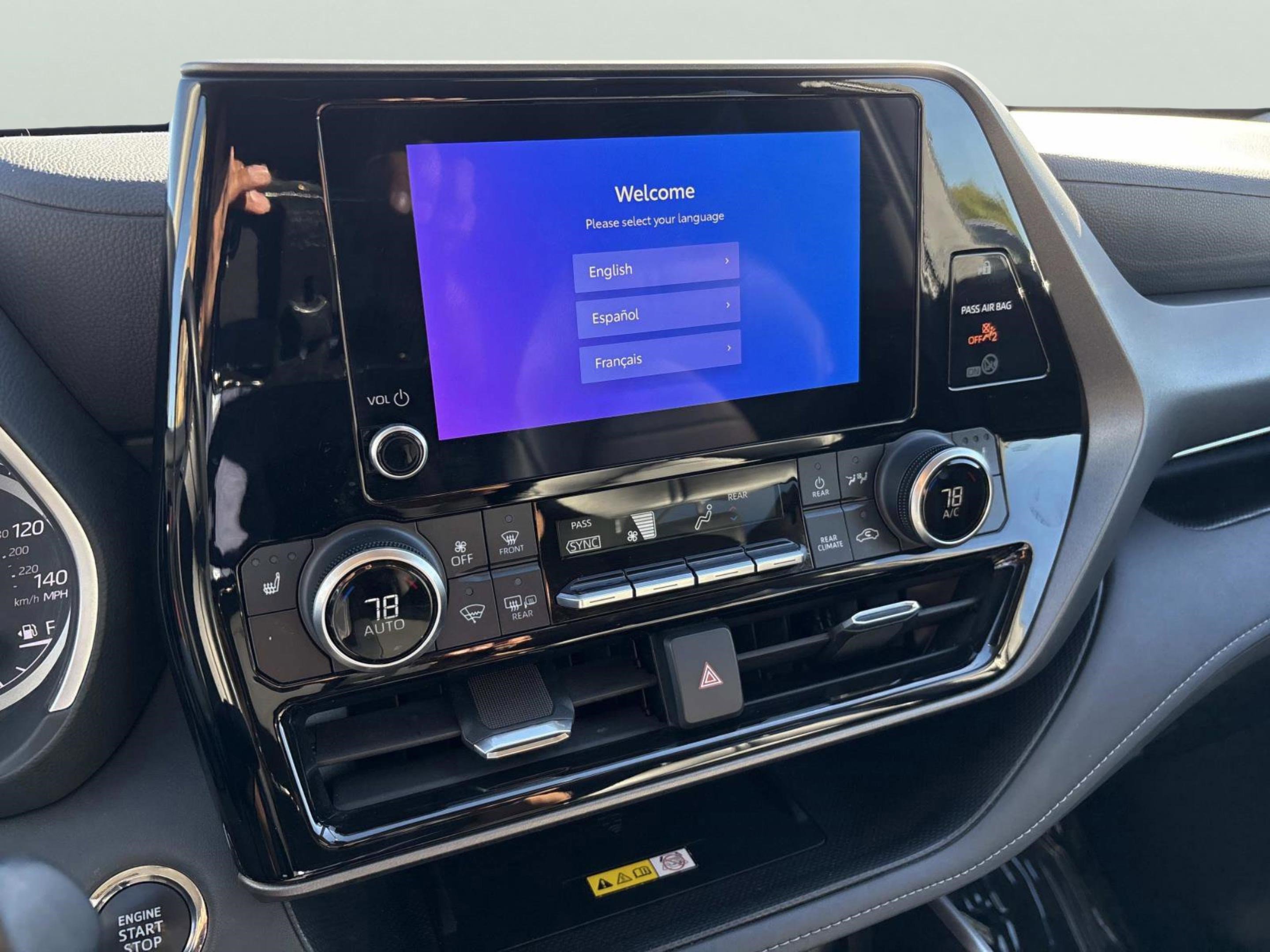 Used 2023 Toyota Highlander XLE image 34