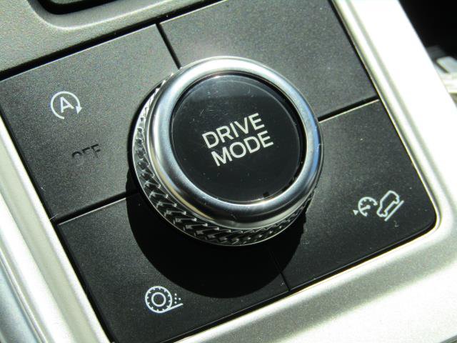 Used 2024 Ford Explorer XLT w/ Equipment Group 202A AWD/4WD image 27