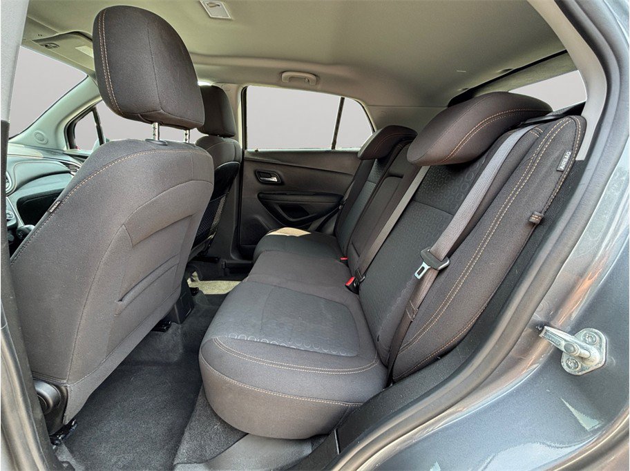 Used 2020 Chevrolet Trax LS w/ Tint and Cruise Package FWD image 27
