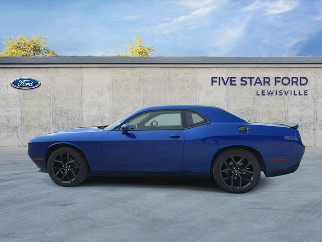 Used 2022 Dodge Challenger SXT w/ Blacktop Package RWD image 5