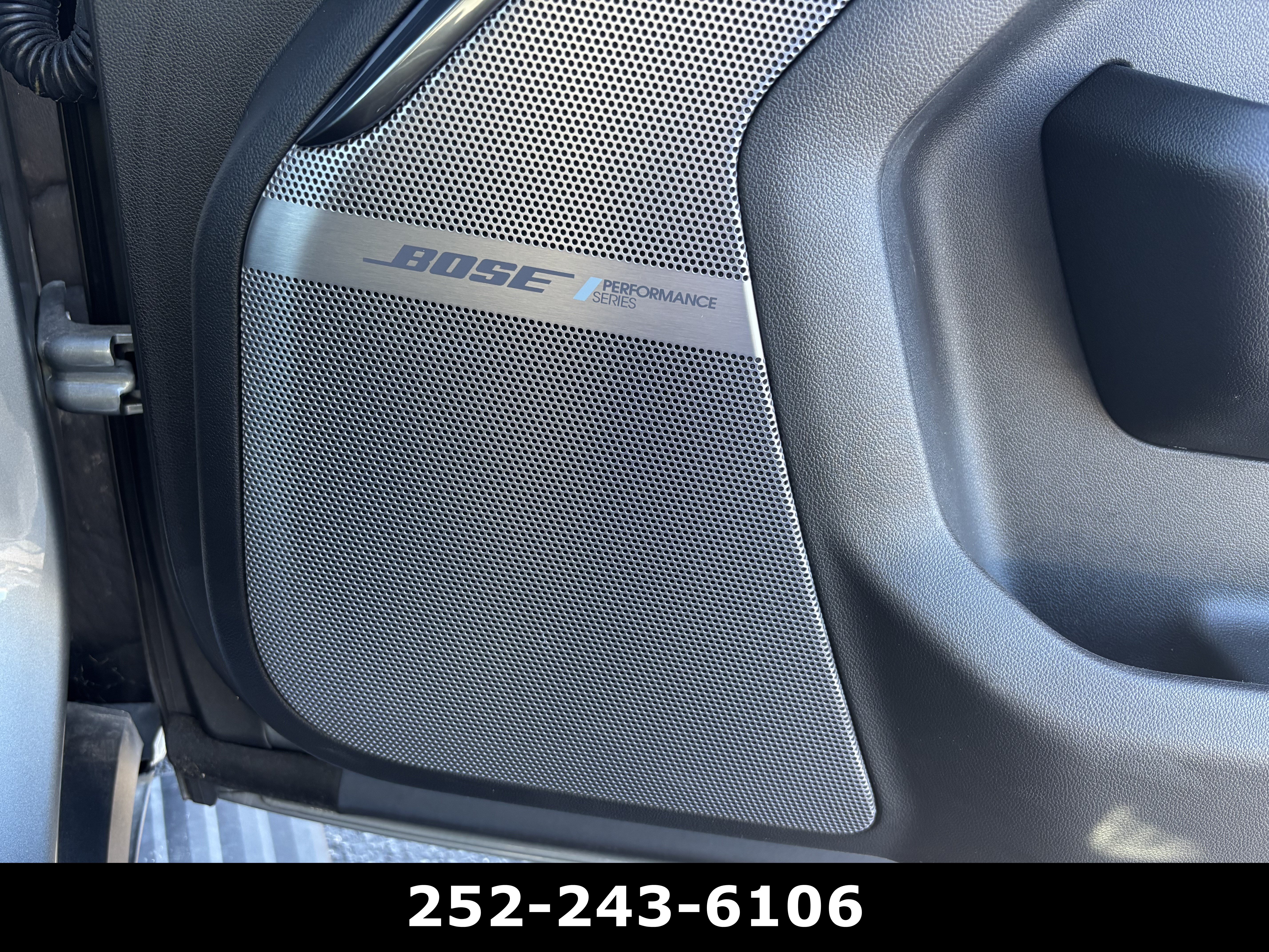 Used 2025 GMC Yukon AT4 Ultimate AWD/4WD image 10