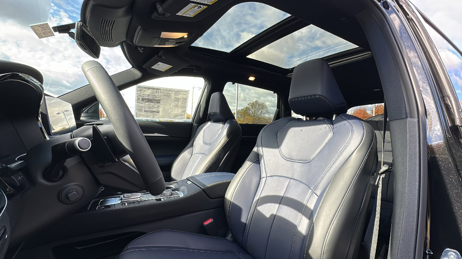 New 2026 INFINITI QX60 Sport image 8