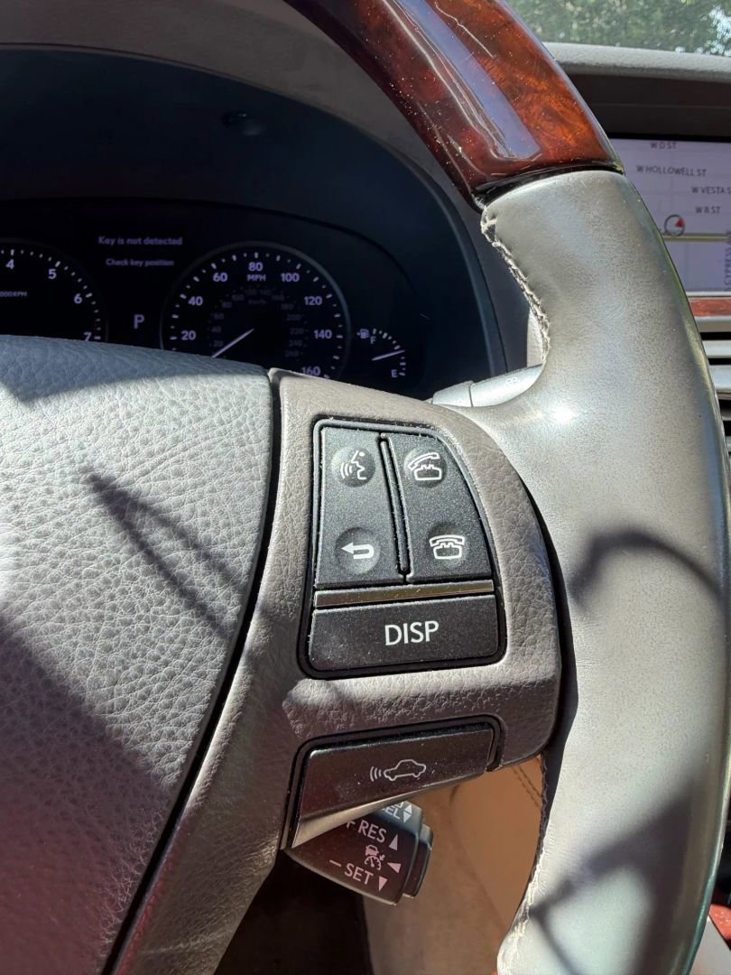 Used 2016 Lexus LS 460 w/ Comfort Package image 21