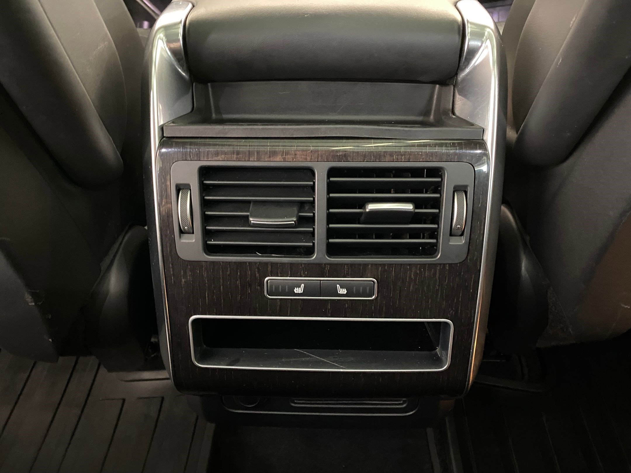 Used 2017 Land Rover Range Rover Sport HSE image 29