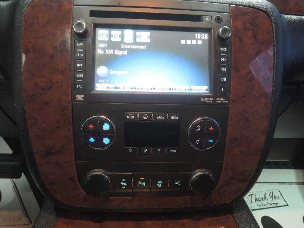 Used 2012 Chevrolet Suburban LTZ AWD/4WD image 18