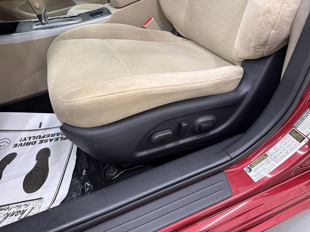 Used 2015 Nissan Altima 2.5 SV w/ Convenience Package FWD image 12