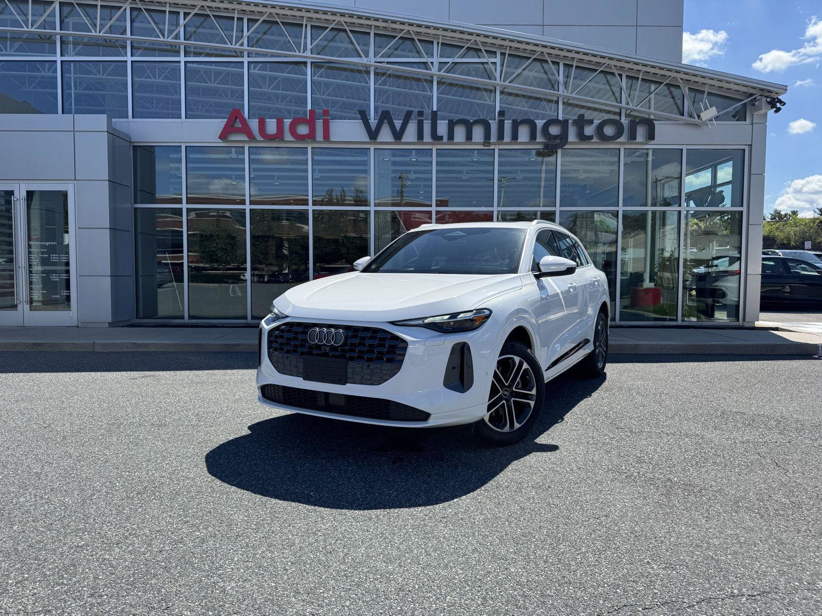 Certified 2025 Audi Q5 Premium w/ Convenience Package